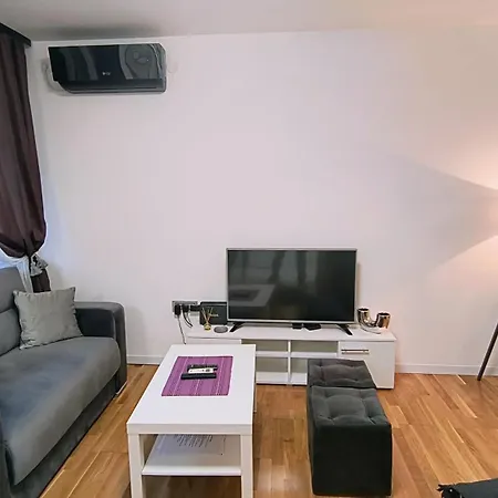 Talija Lejlighed Beograd